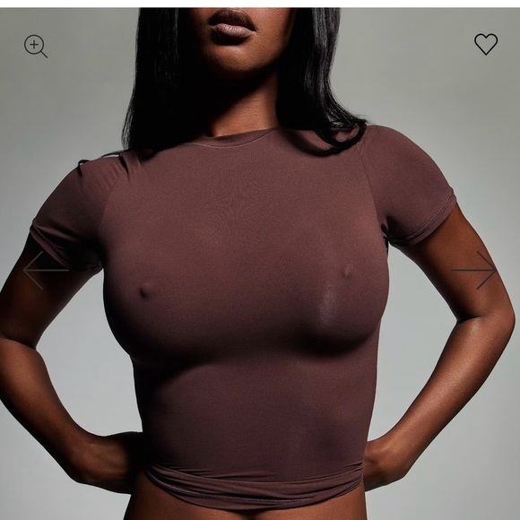 SKIMS Nipple Push Up Bra - Picture 3 of 11